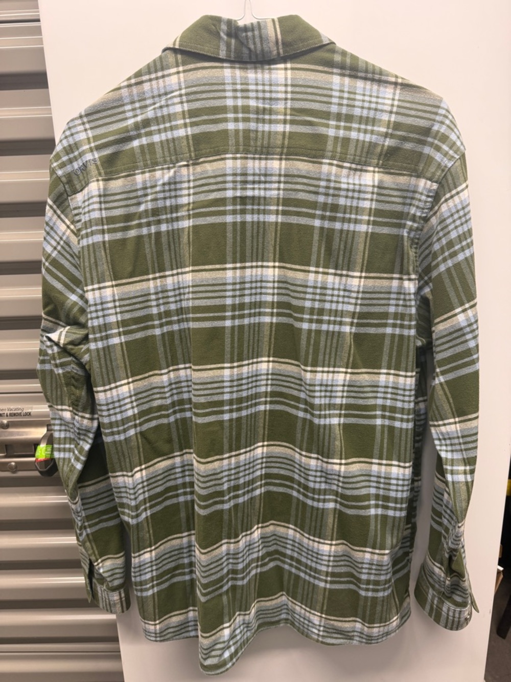 Orvis Flannel Shirt Men's large Green Plaid Long Sleeve Button Up - Picture 3 of 6